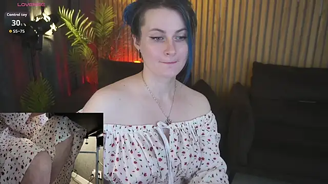 Snapshot of AlisaGracee chatting on 05.15.26 AlisaGracee online show from 05.15.26