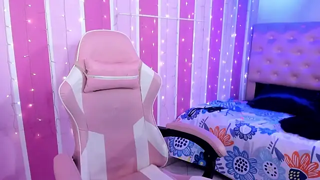 Snapshot of alma_tb1 chatting on 02.26.26 alma tb1 online show from 02.26.26