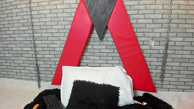 hillary bigbutt online show from 05.25.26