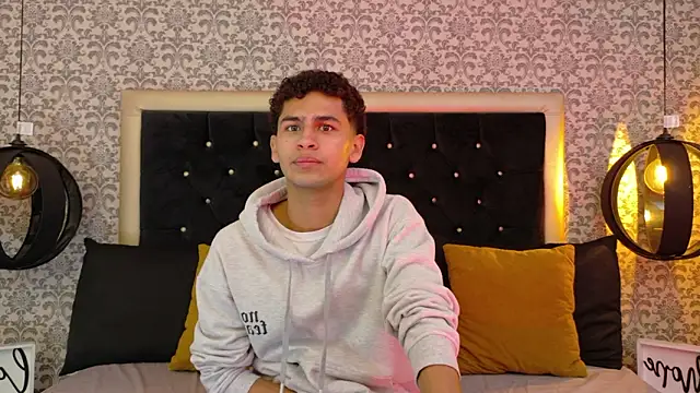 Snapshot of Dark_Sultan chatting on 02.19.26 Dark Sultan online show from 02.19.26