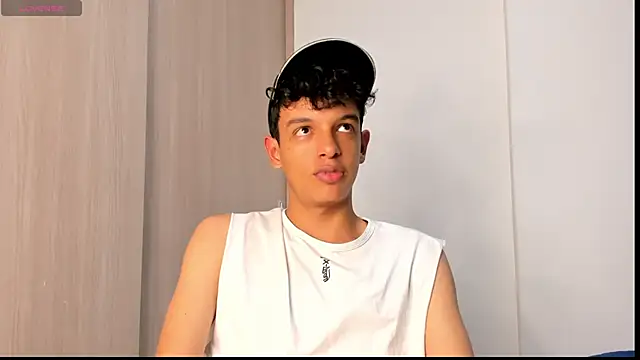 Snapshot of Maxfrost1 chatting on 02.22.26 Maxfrost1 online show from 02.22.26