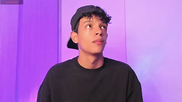 Snapshot of Maxfrost1 chatting on 03.01.26 Maxfrost1 online show from 03.01.26