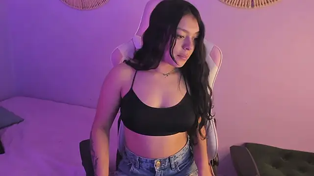 Snapshot of Lummii_ chatting on 02.28.26 Lummii online show from 02.28.26