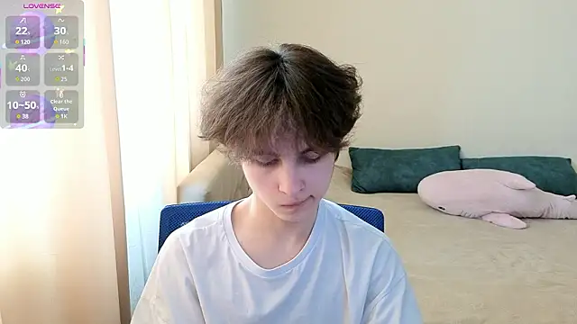 Snapshot of _LukaHayes_ chatting on 02.20.26 LukaHayes online show from 02.20.26