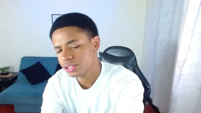 Snapshot of liiam3 chatting on 02.25.26 liiam3 online show from 02.25.26