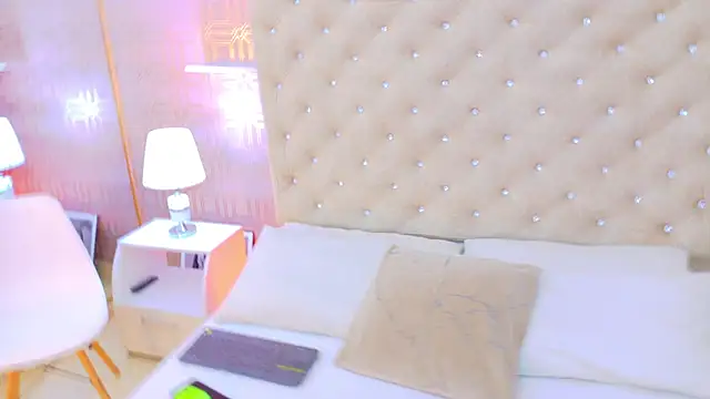 Khloe Moon online show from 03.22.26