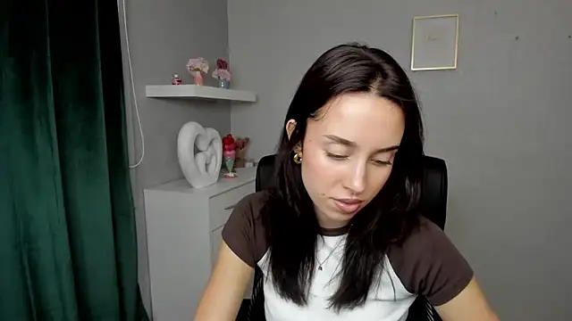 AdeleSolo online show from 05.25.26
