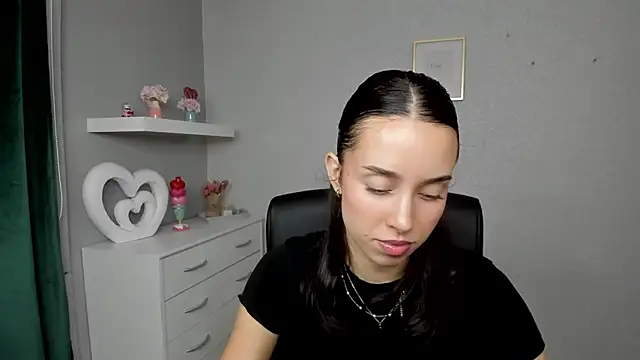 AdeleSolo online show from 06.02.26