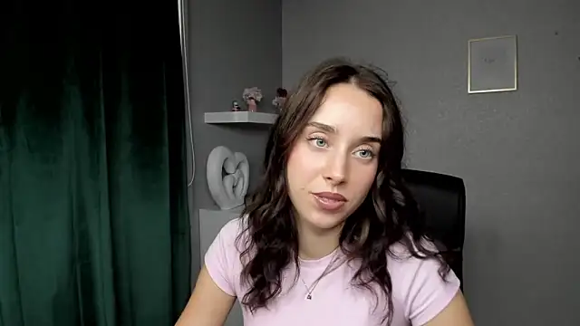 AdeleSolo online show from 06.09.26