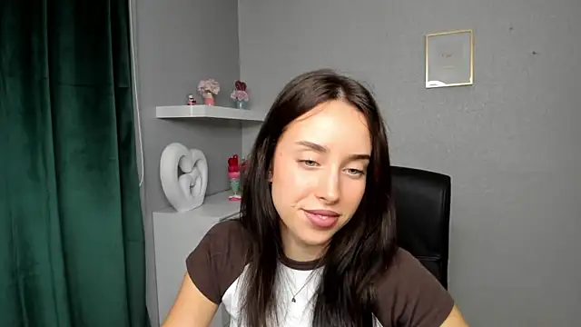 AdeleSolo online show from 06.15.26