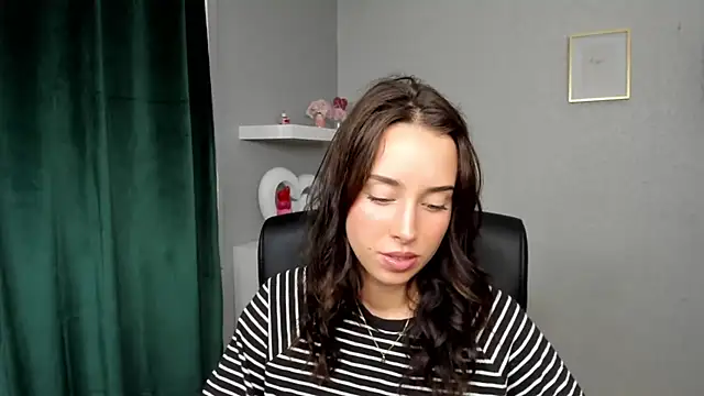 AdeleSolo online show from 07.06.26