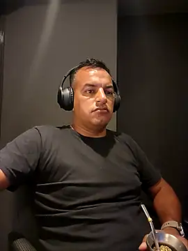 Snapshot of Valenthe26 chatting on 03.03.26 Valenthe26 online show from 03.03.26