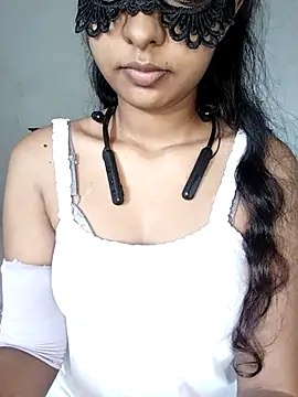 Snapshot of ASHANYA_JAYASOORIYA chatting on 07.12.26 ASHANYA JAYASOORIYA online show from 07.12.26