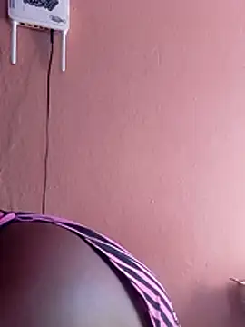 Snapshot of indianstrawberrylips4u chatting on 02.25.26 indianstrawberrylips4u online show from 02.25.26