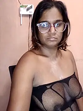 indianstrawberrylips4u online show from 04.30.26