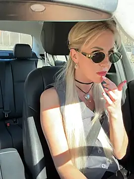 LisaMurr online show from 04.10.26