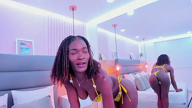 Snapshot of ivonne_duval chatting on 03.04.26 ivonne duval online show from 03.04.26