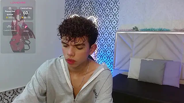 Snapshot of keahi_tay chatting on 02.24.26 keahi tay online show from 02.24.26