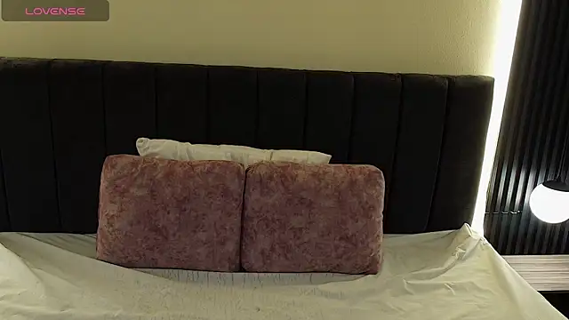 MoriahStorm online show from 04.15.26