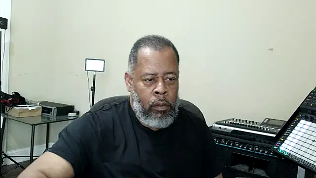 Cleozevo1961 online show from 04.08.26