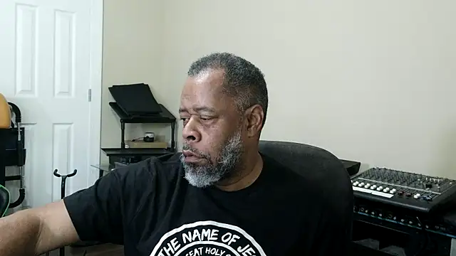 Cleozevo1961 online show from 04.17.26