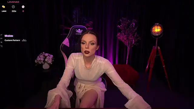 Snapshot of Wild_Alice_me chatting on 07.23.26 Wild Alice me online show from 07.23.26