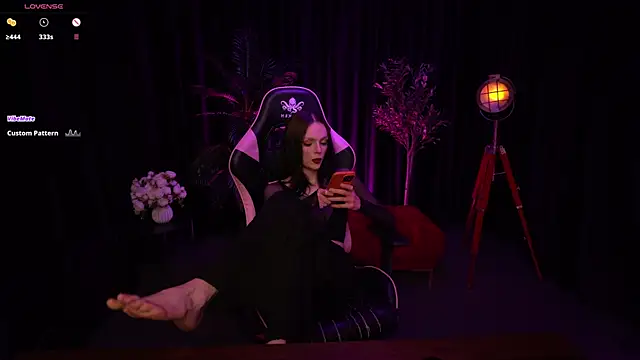Snapshot of Wild_Alice_me chatting on 07.29.26 Wild Alice me online show from 07.29.26