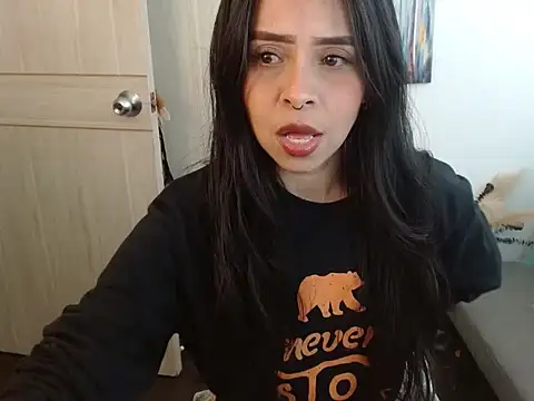 Snapshot of Pauliha chatting on 02.25.26 Pauliha online show from 02.25.26