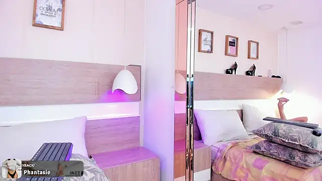 Snapshot of Angel_ee chatting on 02.20.26 Angel ee online show from 02.20.26