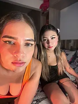 Snapshot of Dulce_Sofi_ chatting on 05.21.26 Dulce Sofi online show from 05.21.26