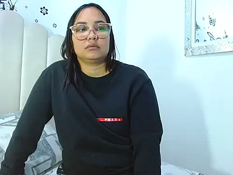 Snapshot of MaferNaughty4U chatting on 02.20.26 MaferNaughty4U online show from 02.20.26