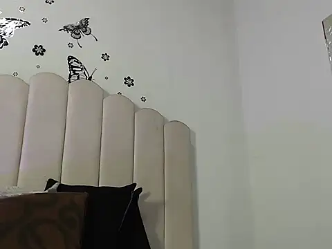 Snapshot of MaferNaughty4U chatting on 02.24.26 MaferNaughty4U online show from 02.24.26