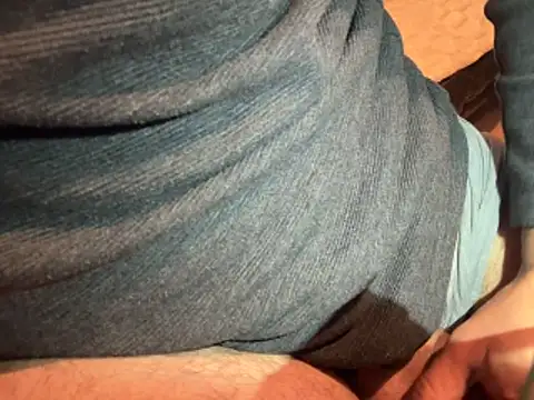 Snapshot of ozzyylove chatting on 03.30.26 ozzyylove online show from 03.30.26