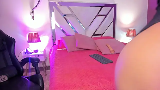 Snapshot of Esmeralda_carrascal chatting on 03.03.26 Esmeralda carrascal online show from 03.03.26