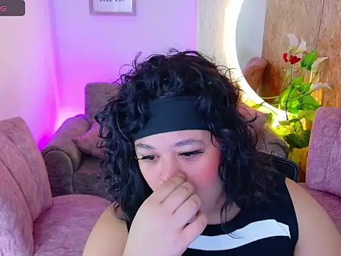 Snapshot of deva_big chatting on 02.25.26 deva big online show from 02.25.26