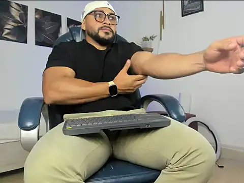 Snapshot of Cronos_Shong chatting on 02.22.26 Cronos Shong online show from 02.22.26