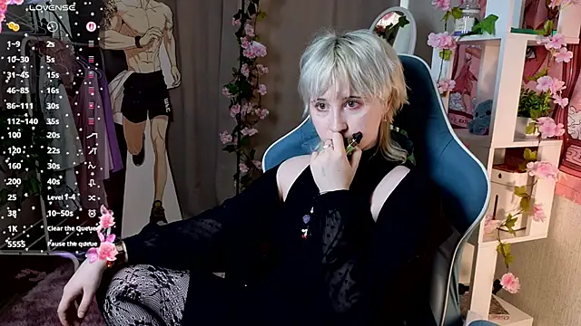 May leaf online show from 02.20.26