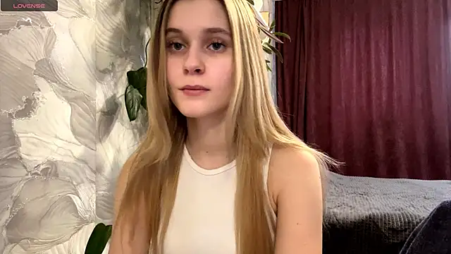 Snapshot of Nikamina chatting on 02.24.26 Nikamina online show from 02.24.26