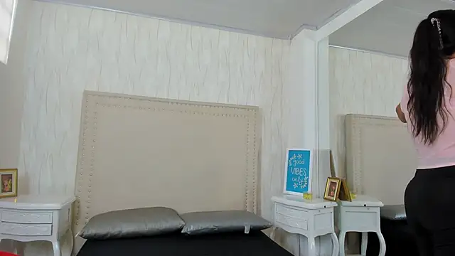 Snapshot of FernandaAvilax chatting on 04.24.26 FernandaAvilax online show from 04.24.26