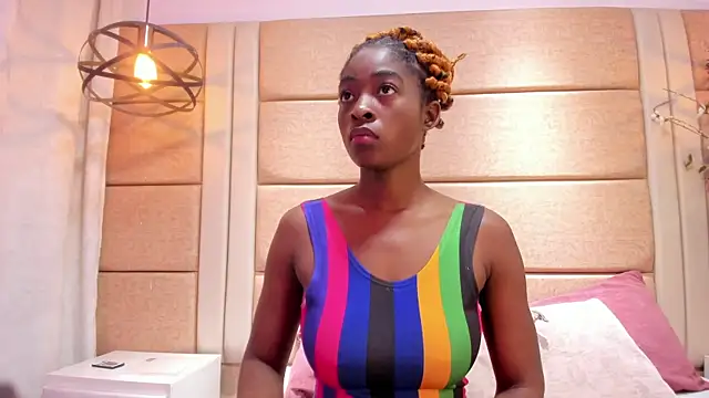 Snapshot of DulceOrtiz chatting on 02.27.26 DulceOrtiz online show from 02.27.26