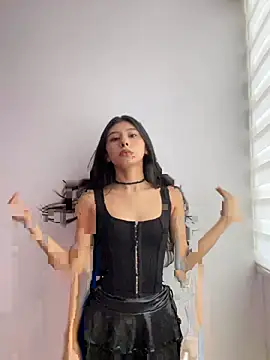 chloe bluee  online show from 04.23.26