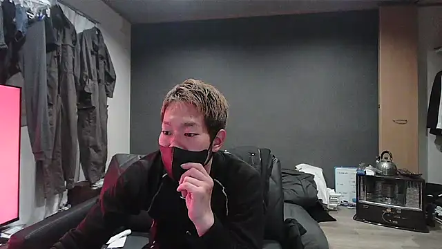 Snapshot of ryuaaaaa chatting on 03.08.26 ryuaaaaa online show from 03.08.26