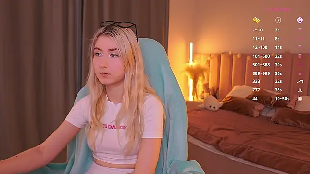 Snapshot of Aiko_Takana chatting on 02.25.26 Aiko Takana online show from 02.25.26