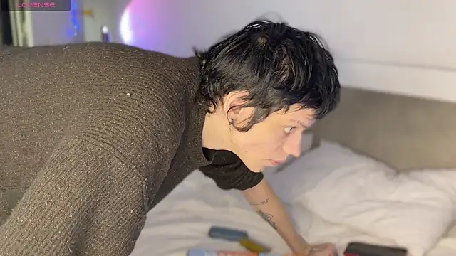 oorange  boy online show from 03.26.26