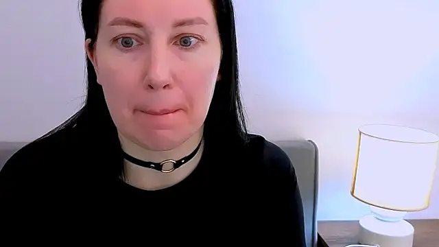 Snapshot of MiaFair chatting on 02.28.26 MiaFair online show from 02.28.26