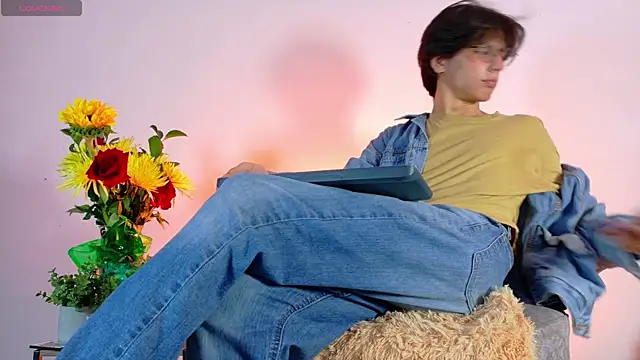 lui x dust online show from 04.04.26