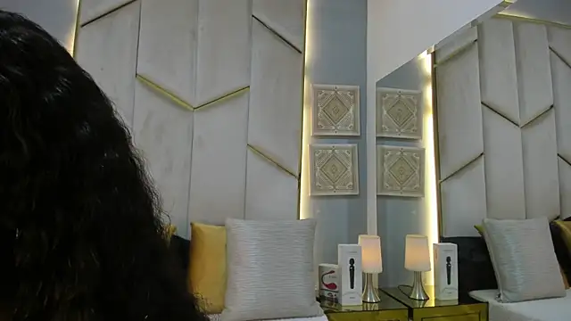 KarinaaCoxx online show from 04.12.26