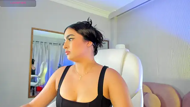 Stephany Harlot online show from 04.15.26