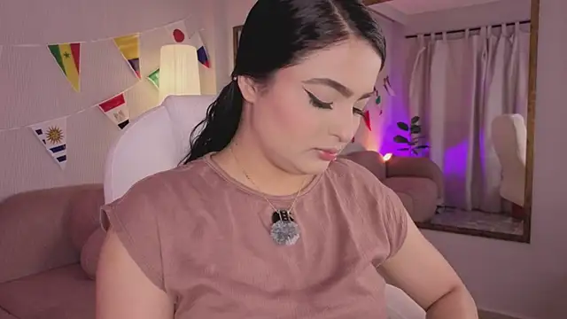 Stephany Harlot online show from 06.24.26