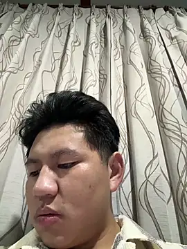 Snapshot of zhuendong000001 chatting on 05.25.26 zhuendong000001 online show from 05.25.26